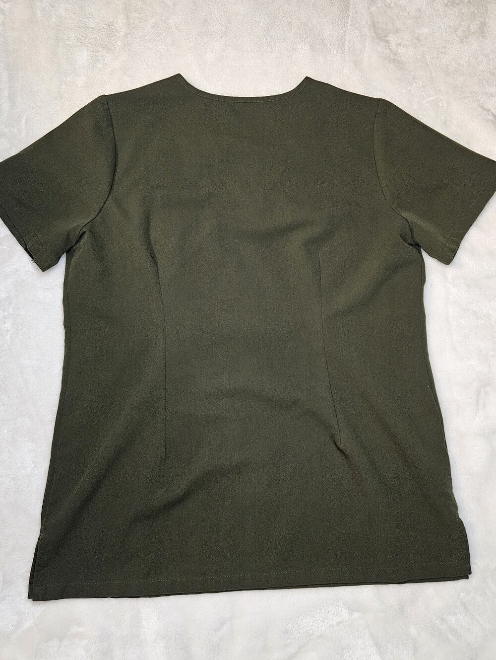 Mandala Scrubs - One Pocket V-Neck Scrub Top - Olive - Picture 5 of 5
